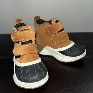 BOYS TODDLER 8C SOREL BOOTS